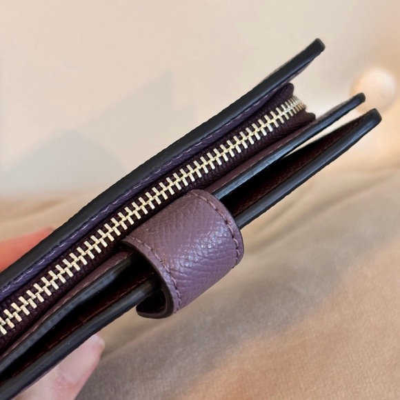 COACH Purple Pebbled Leather Snap Continental Wallet EUC - Picture 3 of 8